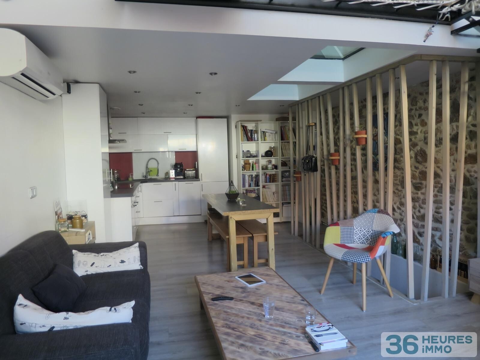 MAISON DE VILLAGE RENOVEE SAINT LAURENT DE LA SALANQUE 