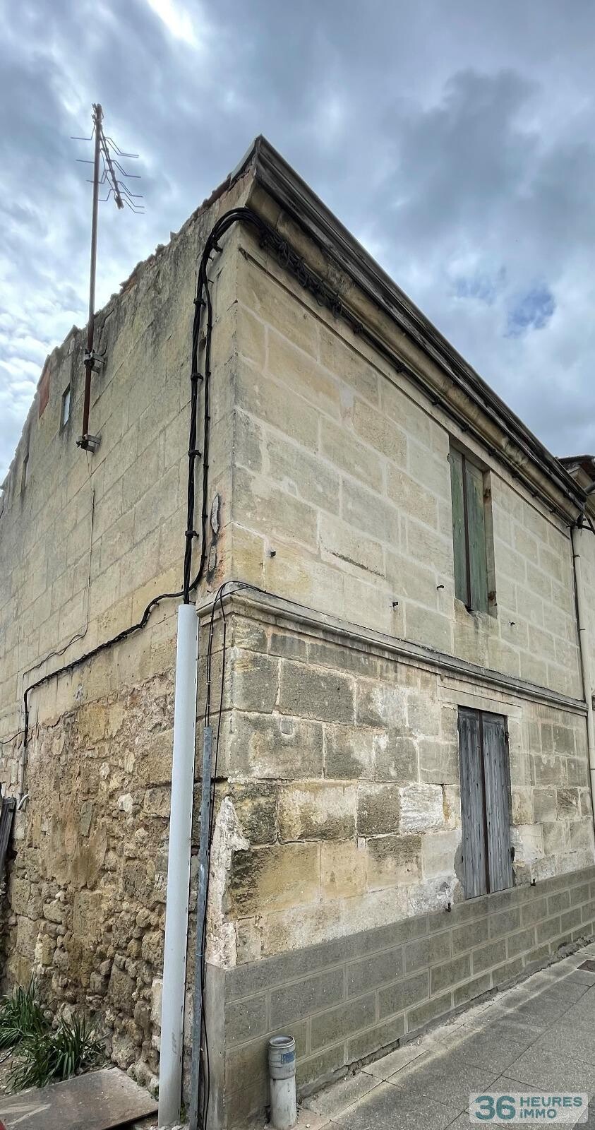 Maison avec grange totalement à rénover 