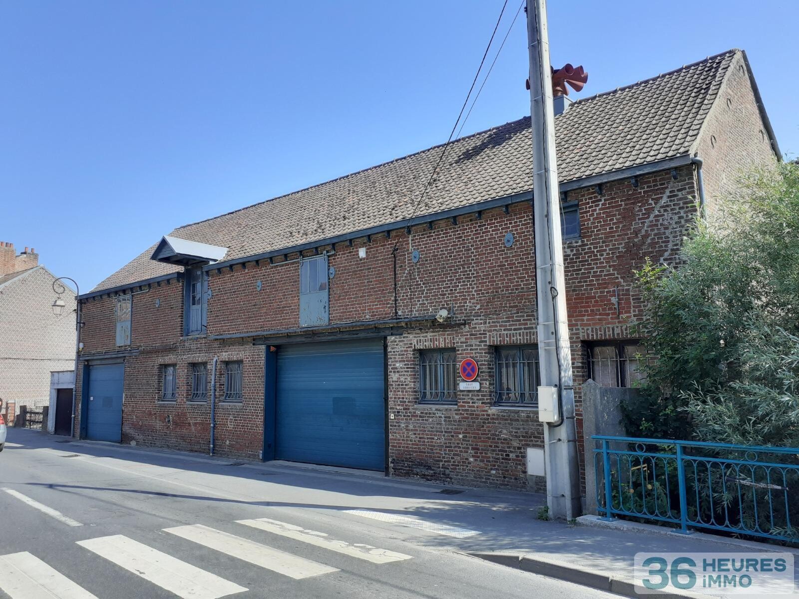 Anciens bâtiments à usage d'ateliers municipaux
