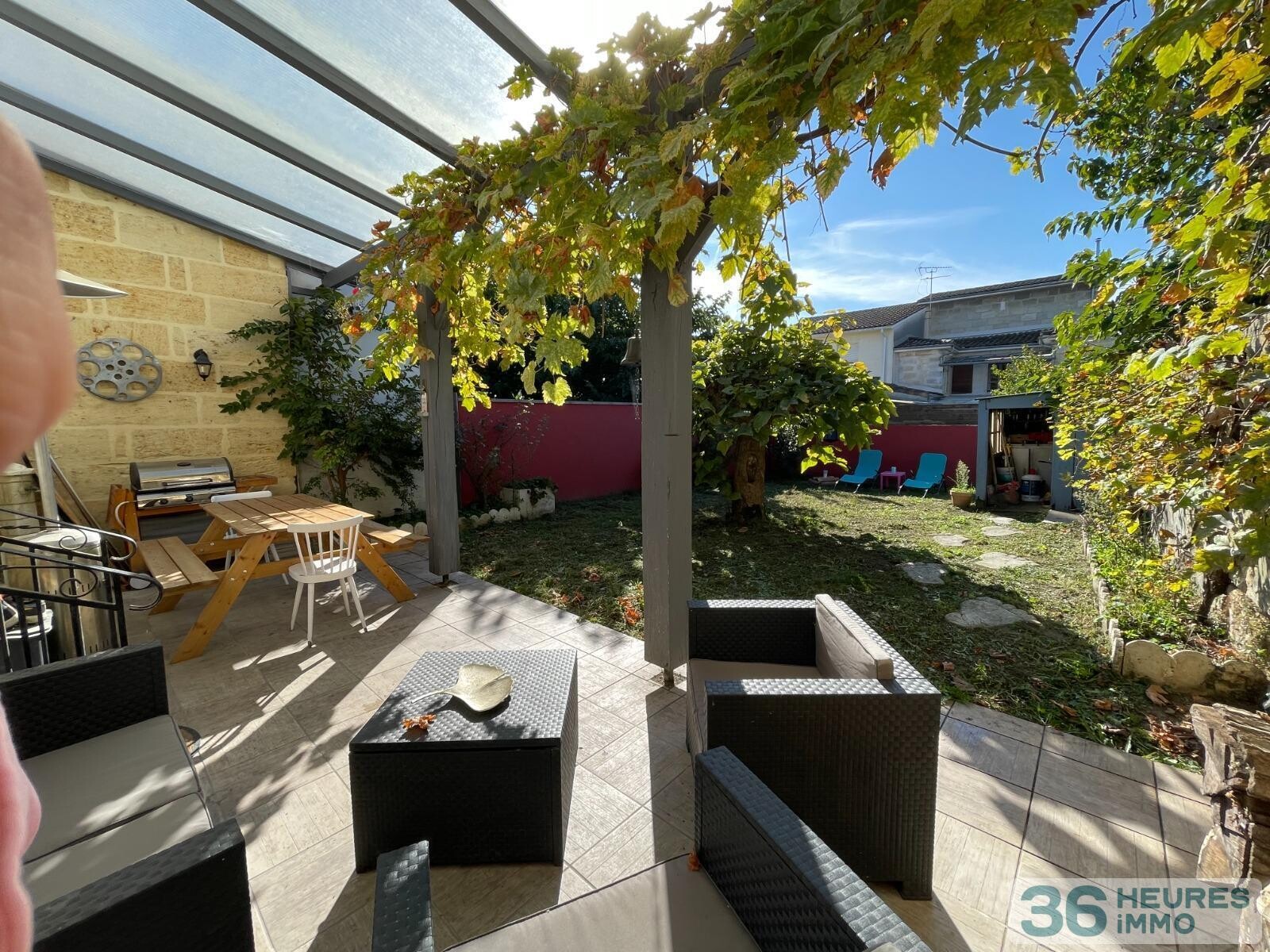 Libourne proche Bordeaux, Belle échoppe rénovée , Terrain.