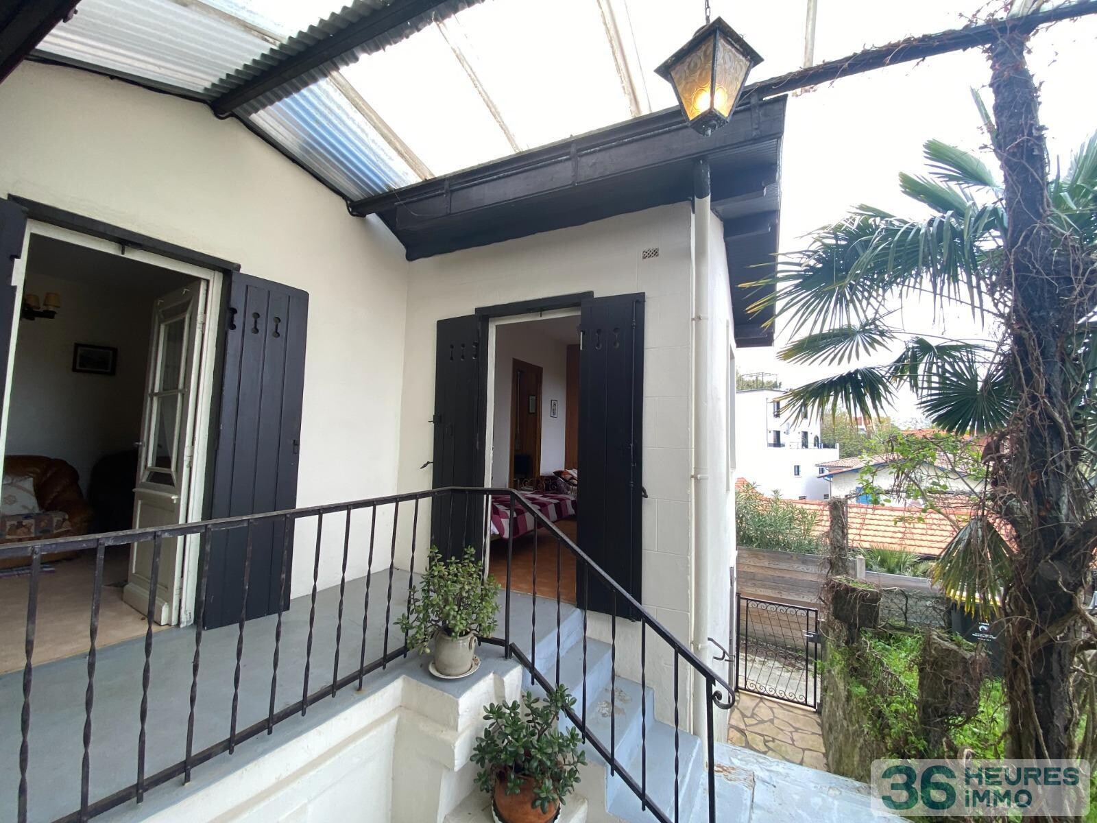 Charmante petite et atypique petite arcachonnaise , à rénover