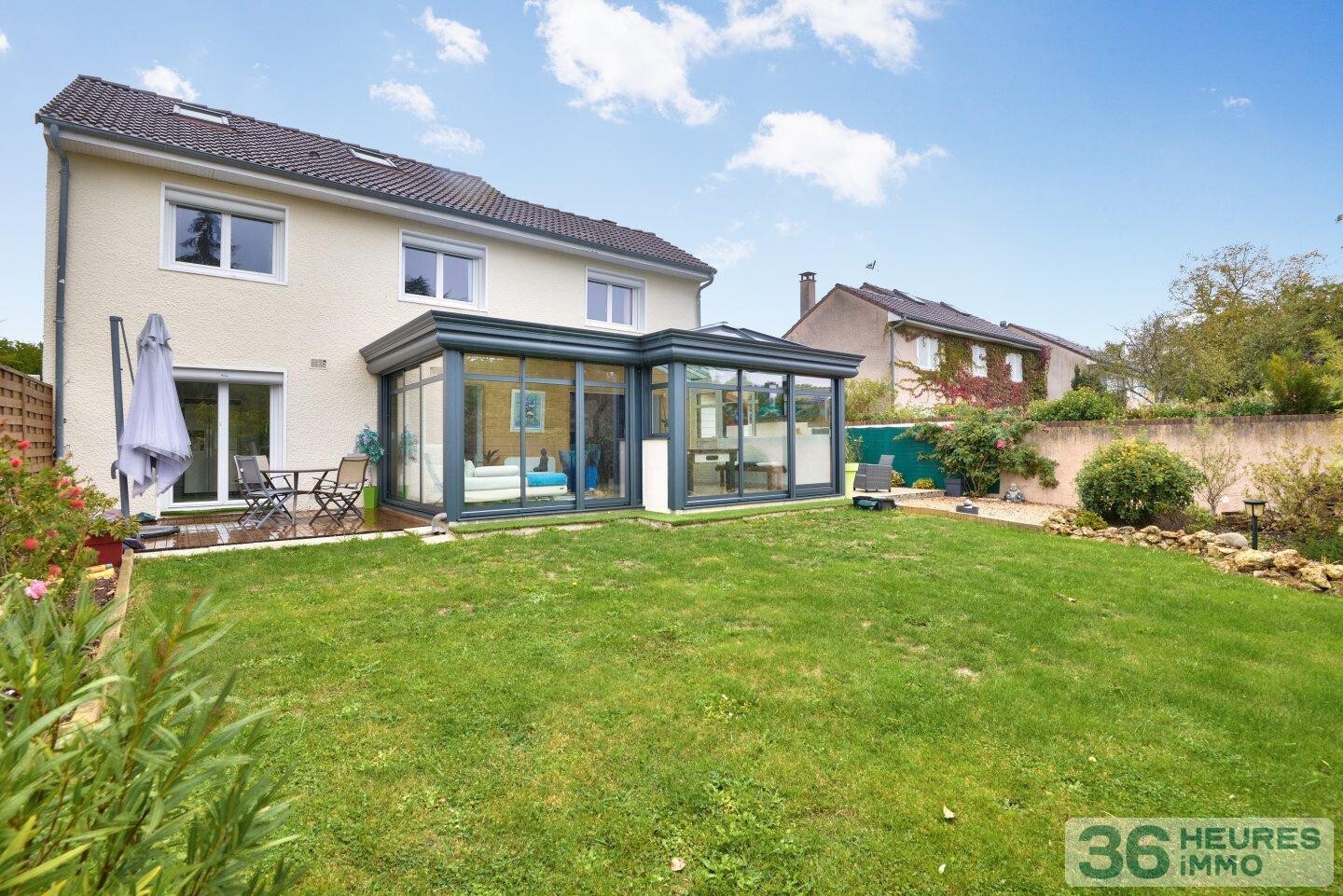 Maison traversante et lumineuse