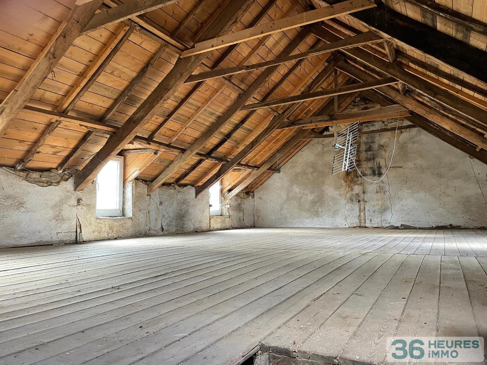 Loqueffret - ancienne longère à rénover avec terres