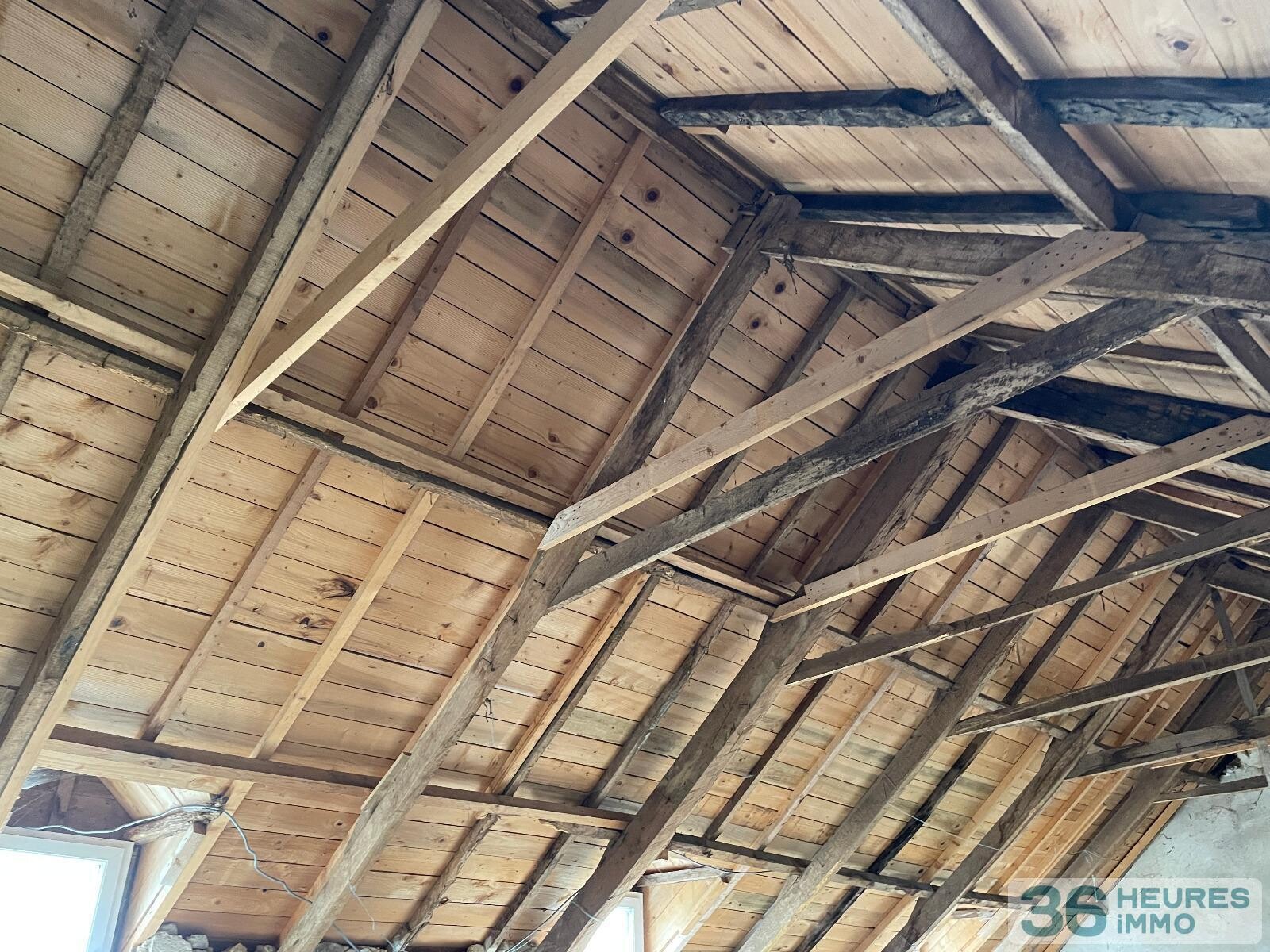 Loqueffret - ancienne longère à rénover avec terres