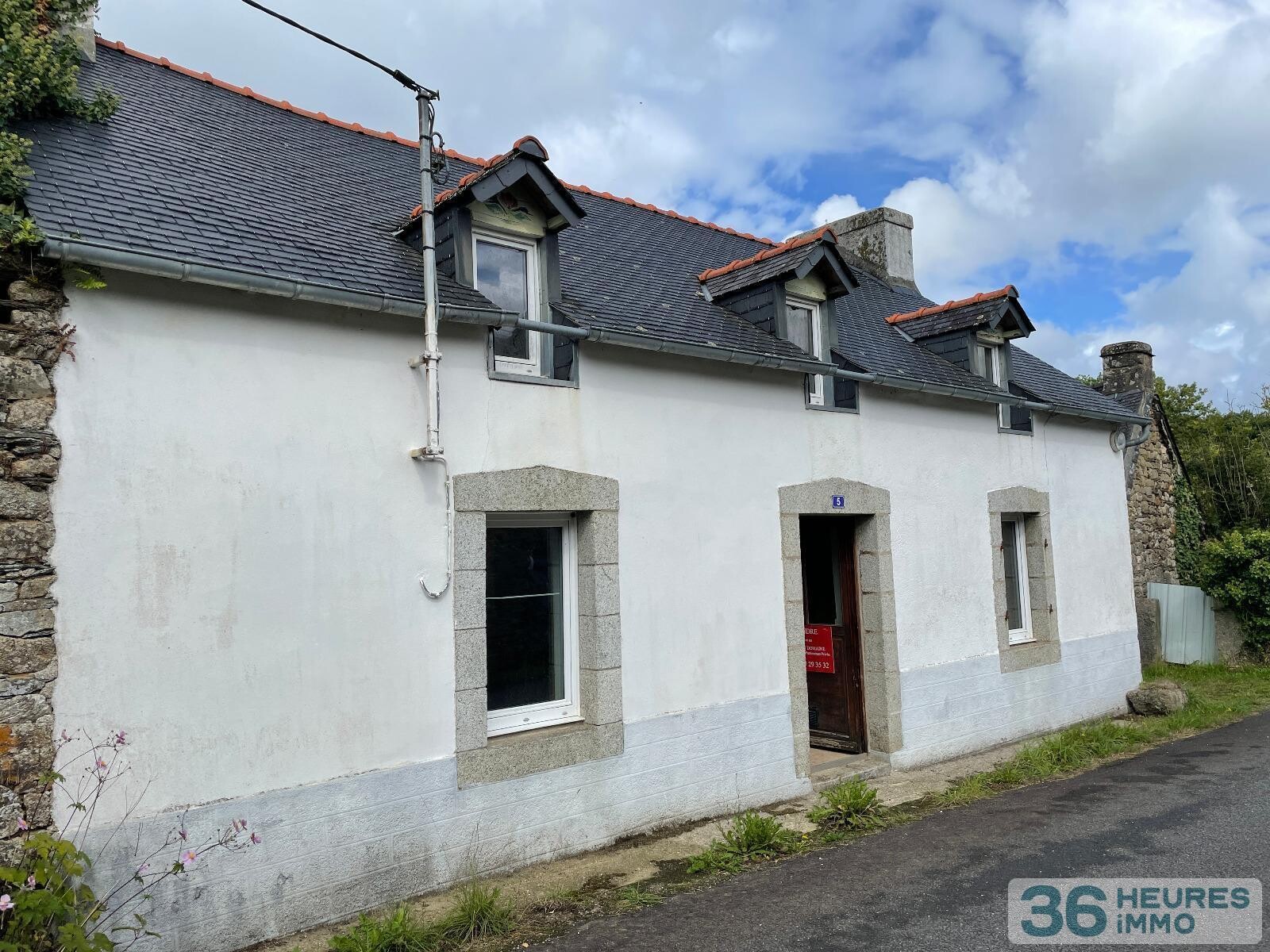 Loqueffret - ancienne longère à rénover avec terres