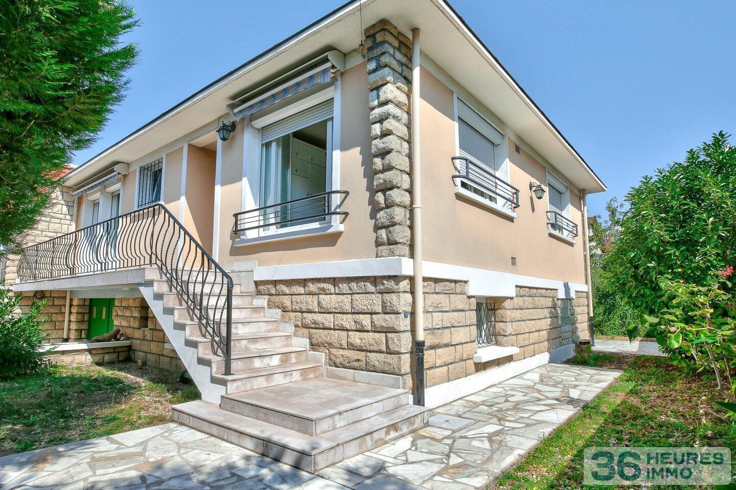 Pavillon avec jardin, sous-sol et comble