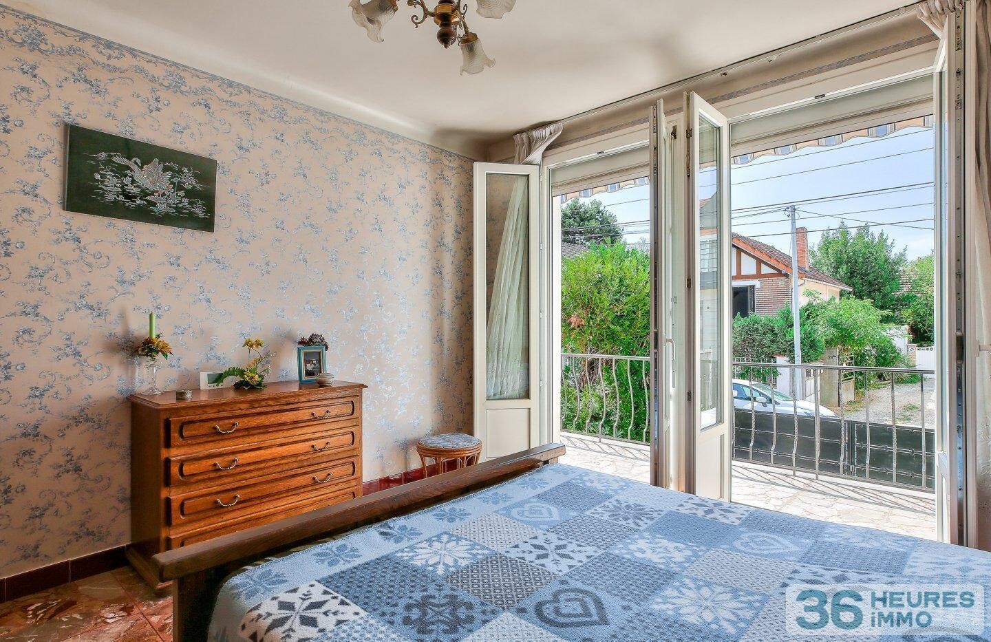 Pavillon avec jardin, sous-sol et comble