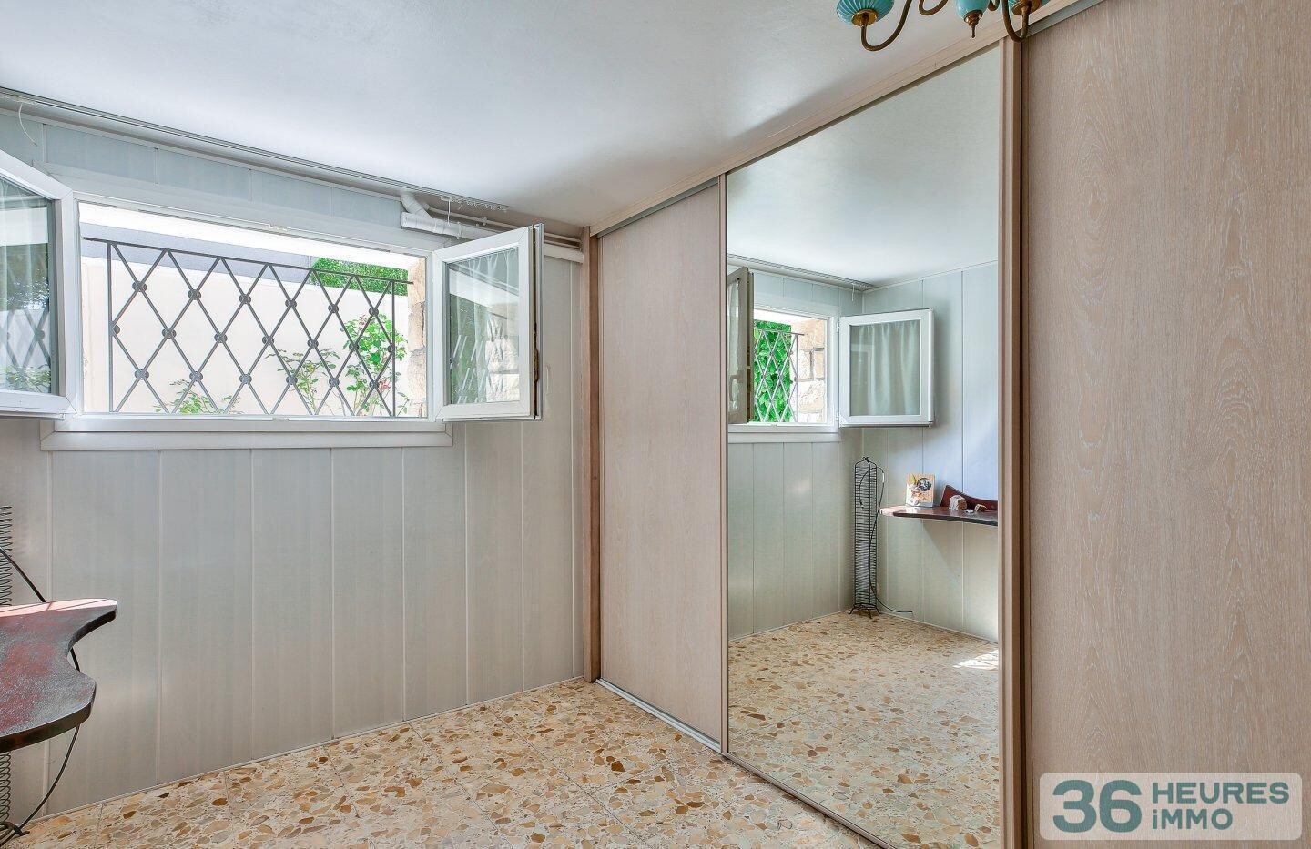 Pavillon avec jardin, sous-sol et comble
