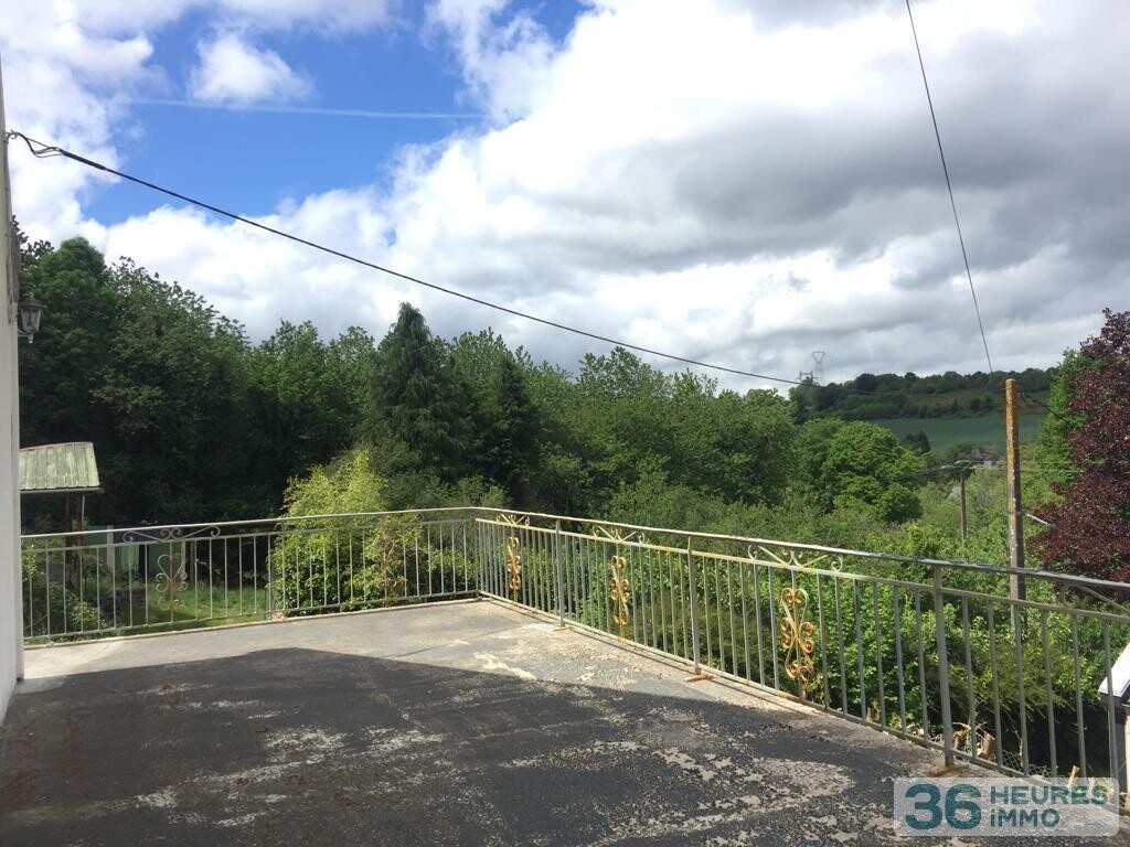 A vendre maison avec jardin et dependance 