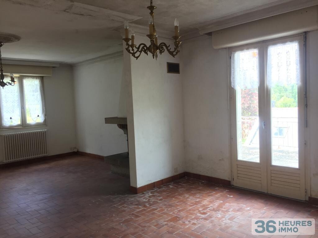 A vendre maison avec jardin et dependance 