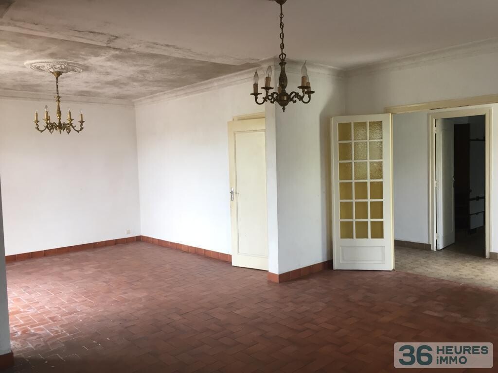 A vendre maison avec jardin et dependance 