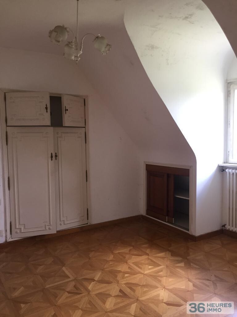 A vendre maison avec jardin et dependance 