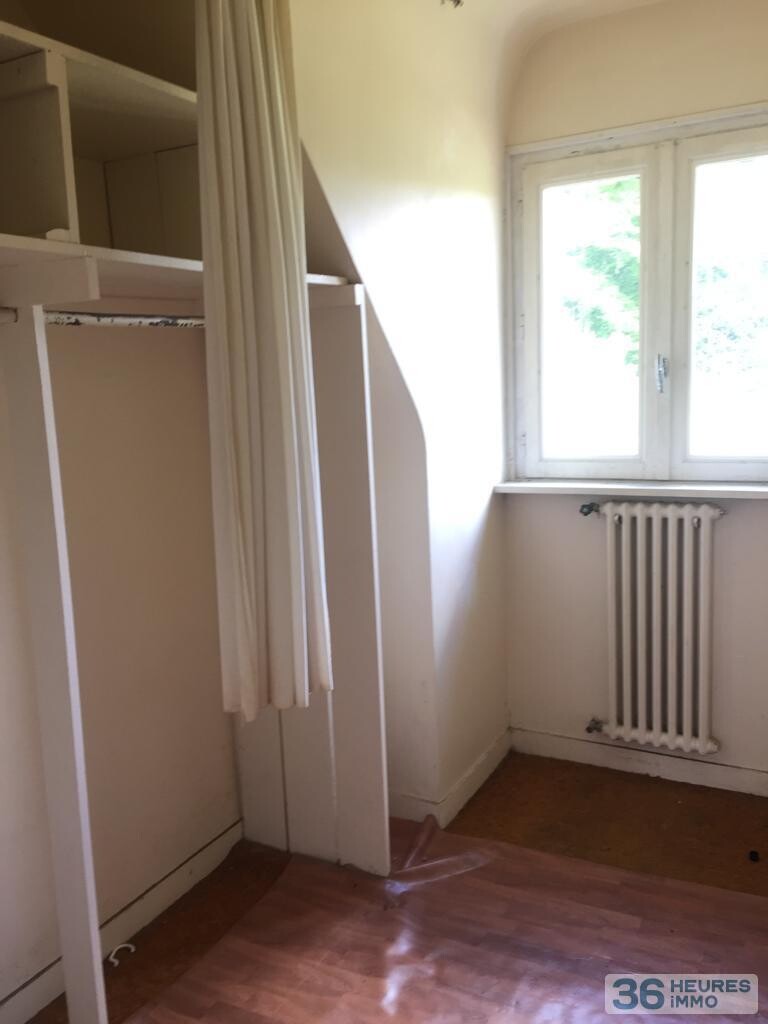 A vendre maison avec jardin et dependance 