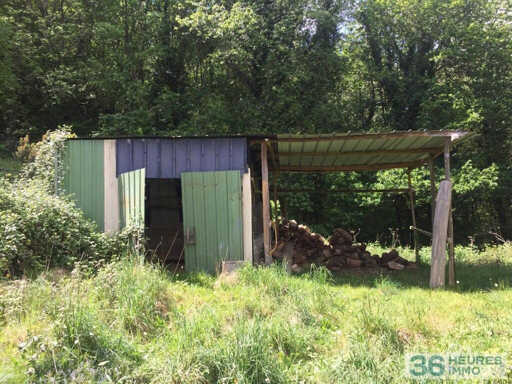 A vendre maison avec jardin et dependance 