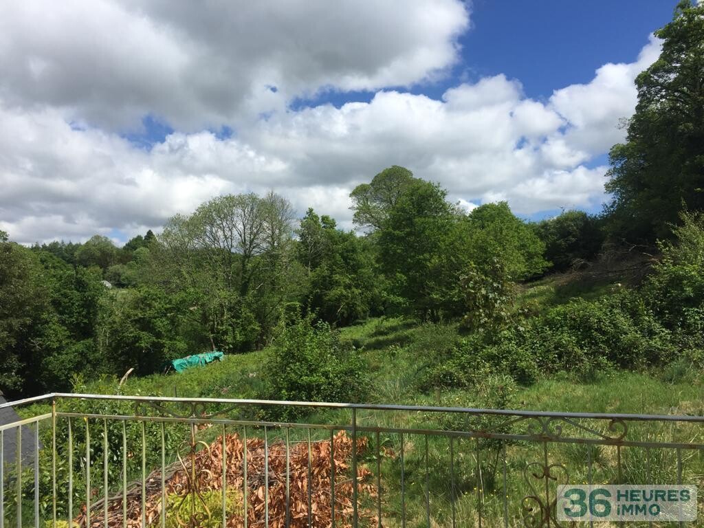A vendre maison avec jardin et dependance 