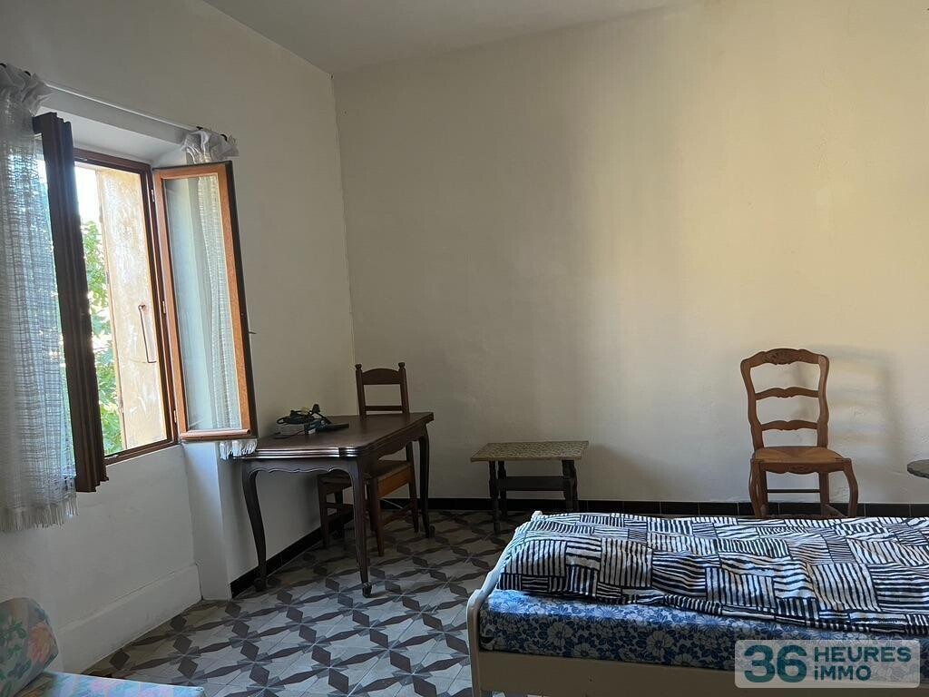 MAISON DE CHARME  T 6 BAGES D AUDE 