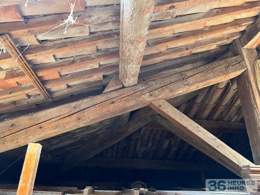 MAISON DE CHARME  T 6 BAGES D AUDE 