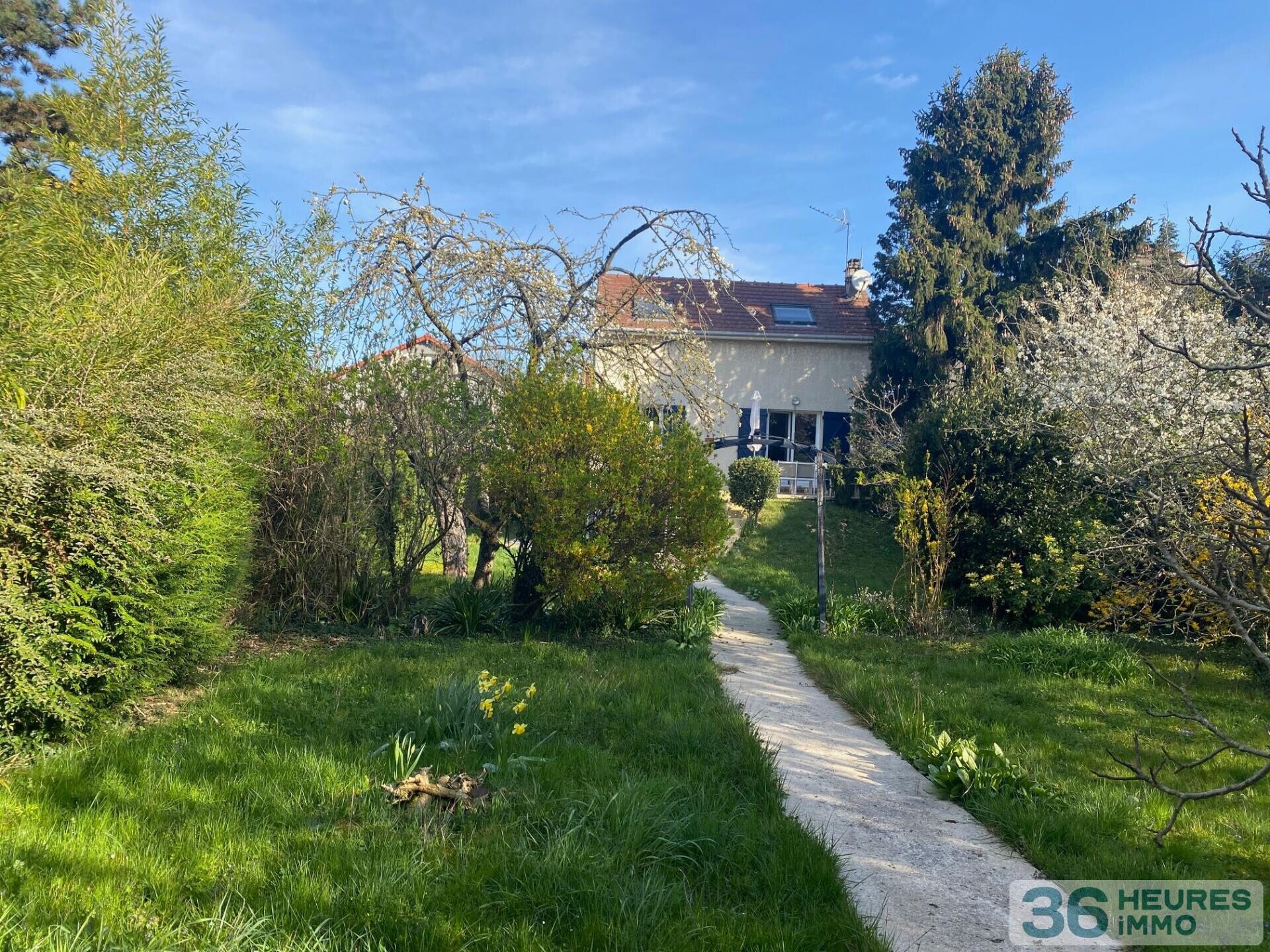 Maison 6p sur 588 m2 , jardin, garage