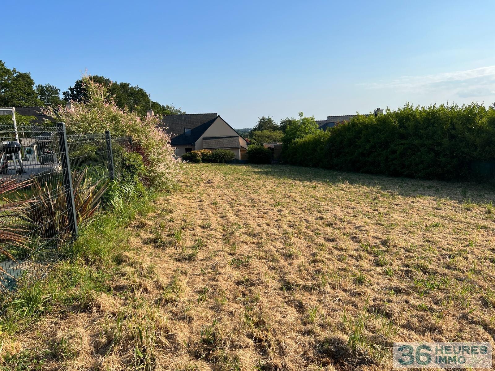Terrain à bâtir de 568 m2 à viabiliser- à 3kms de l'océan