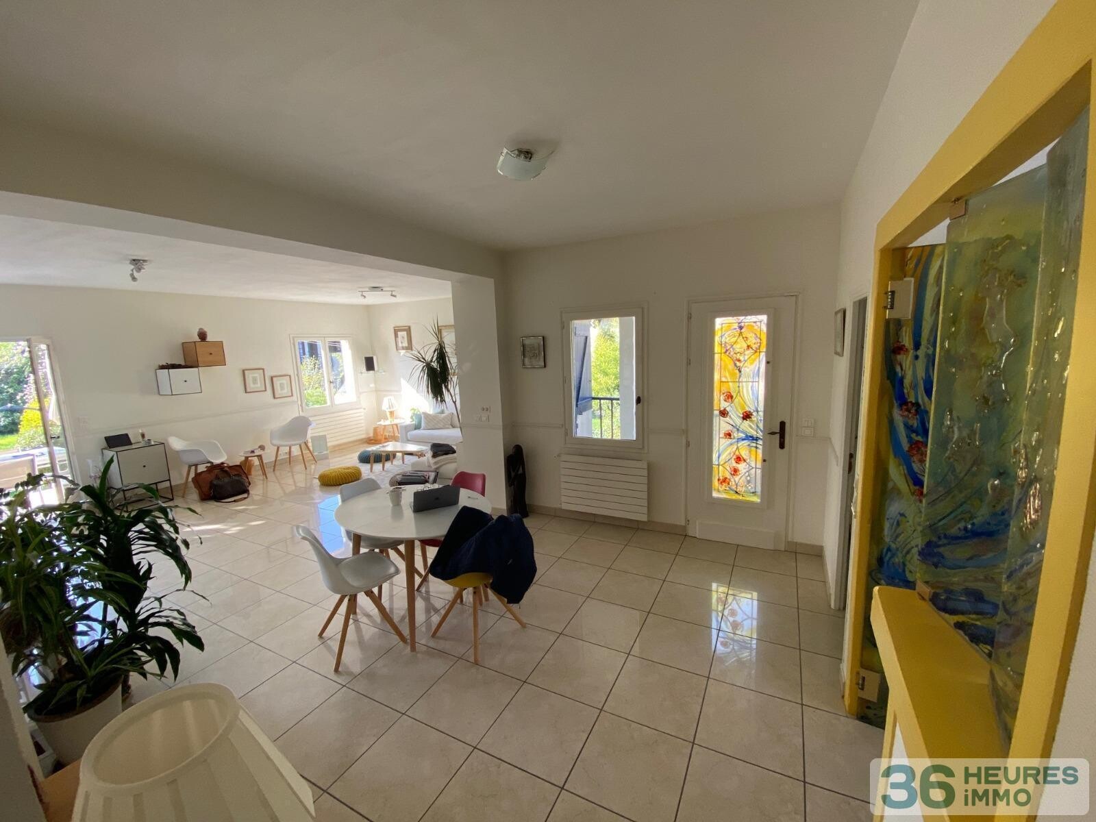 Prestations de qualite, 213m2 au sol, grand jardin, garage