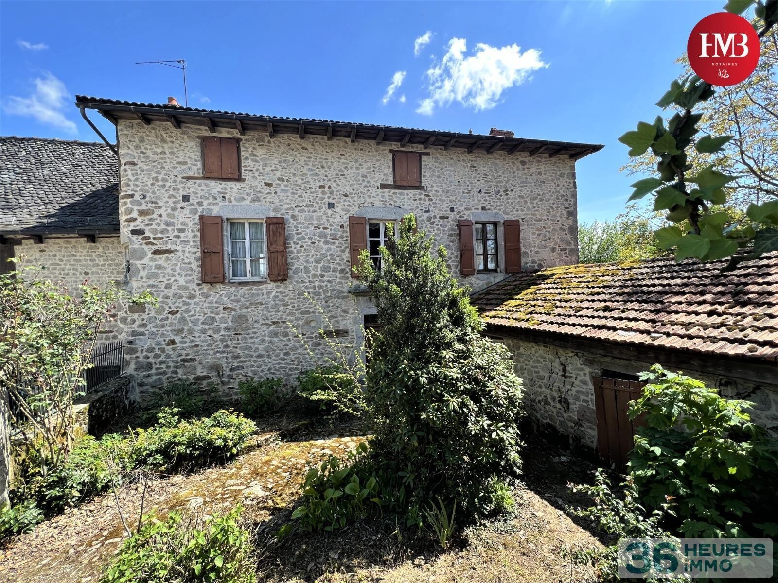 Presbytère de mourjou  (commune de puycapel)