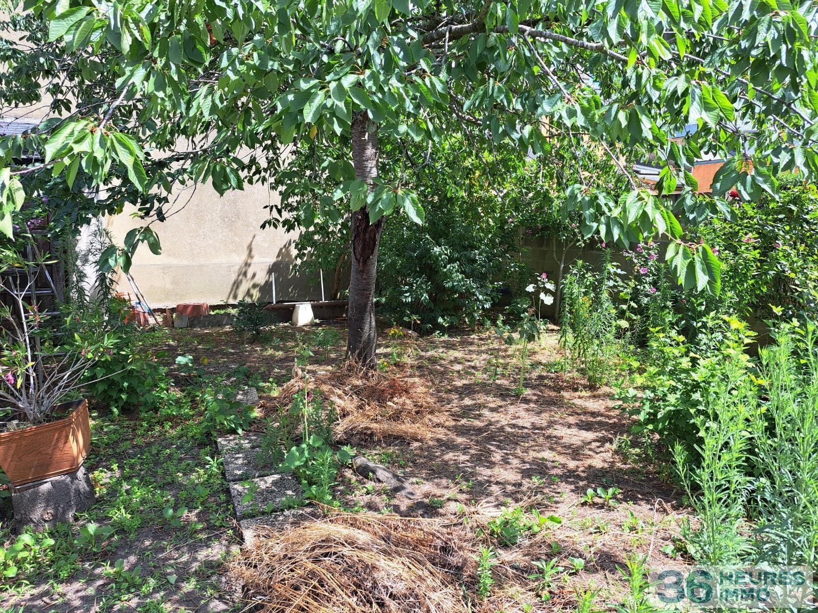 Rue du miroir - maison type mancelle avec garage et jardin 