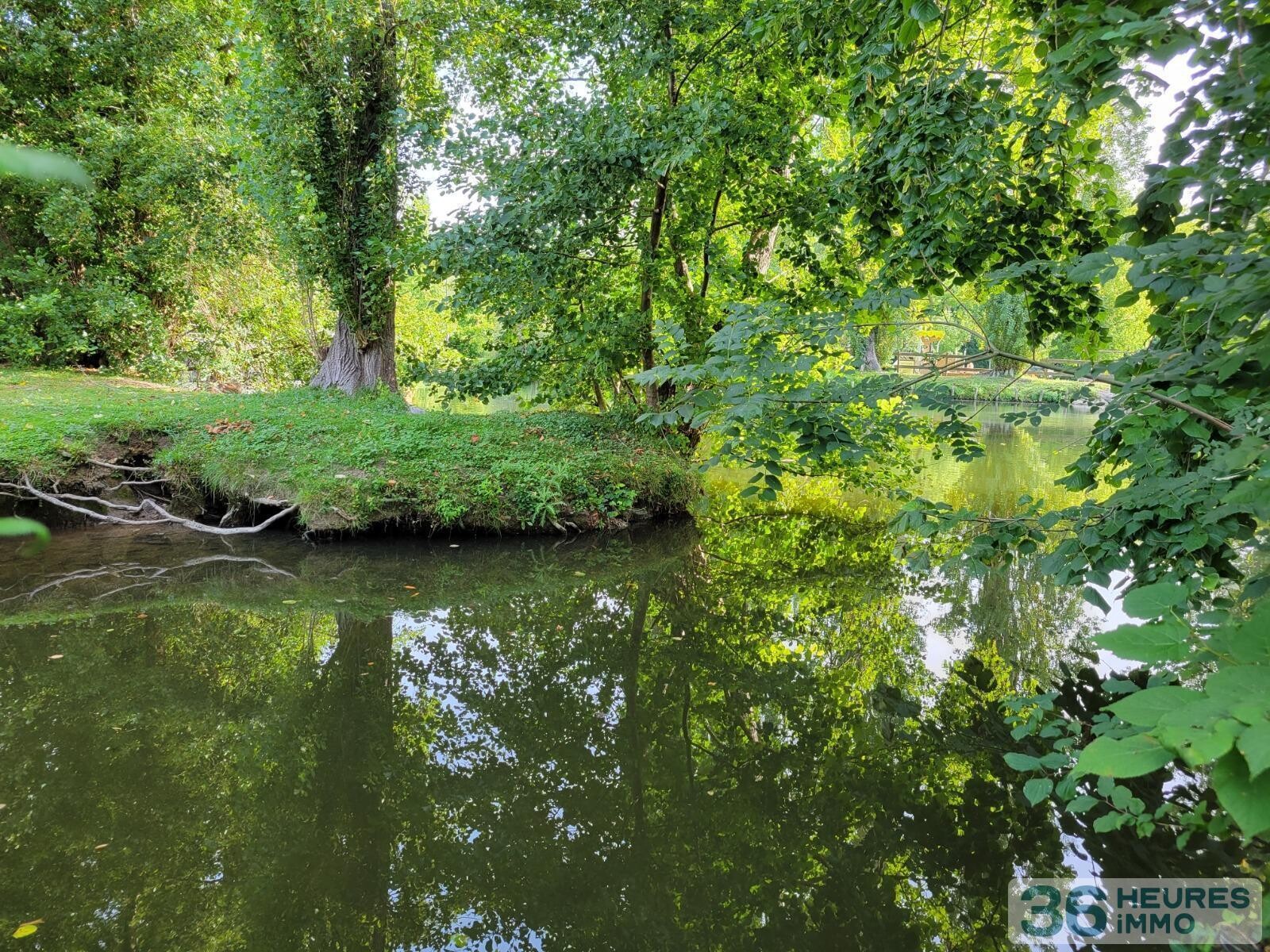 Maison centre cloyes les trois rivieres 3 pièces avec jardin au bord du torrent