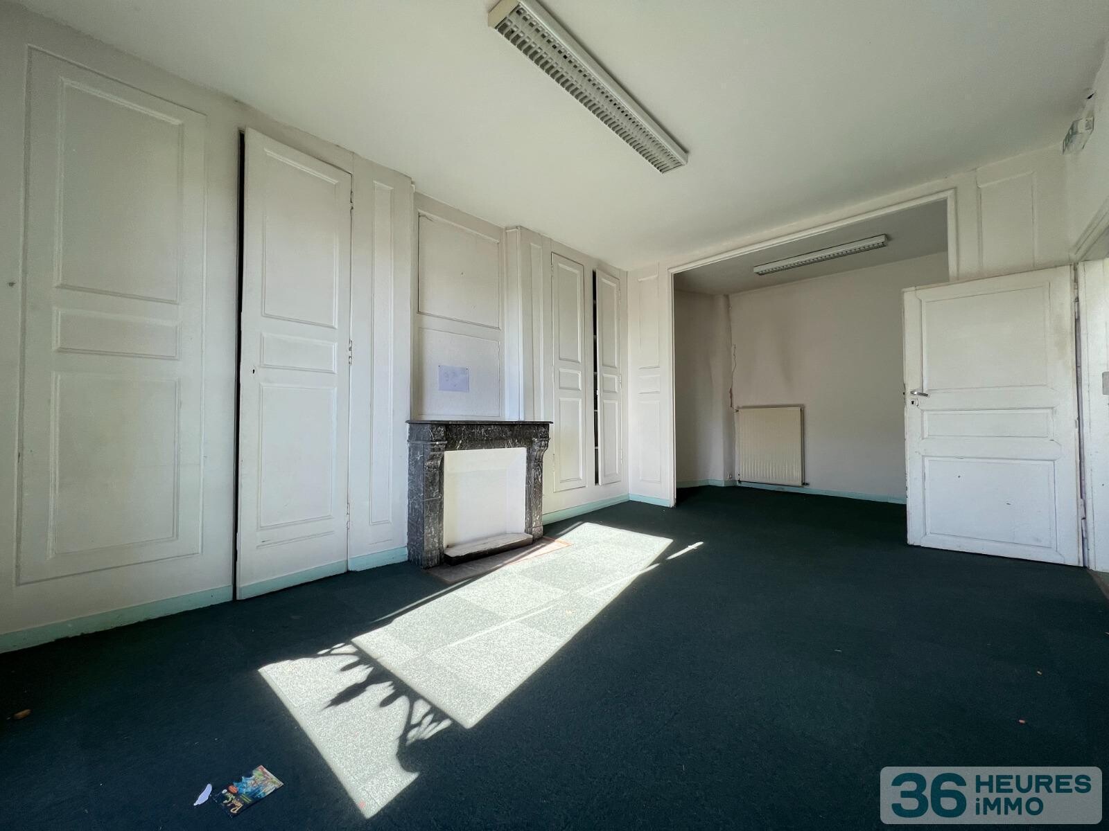 Immeubles en pierres du 13ème siècle en plein coeur de ville