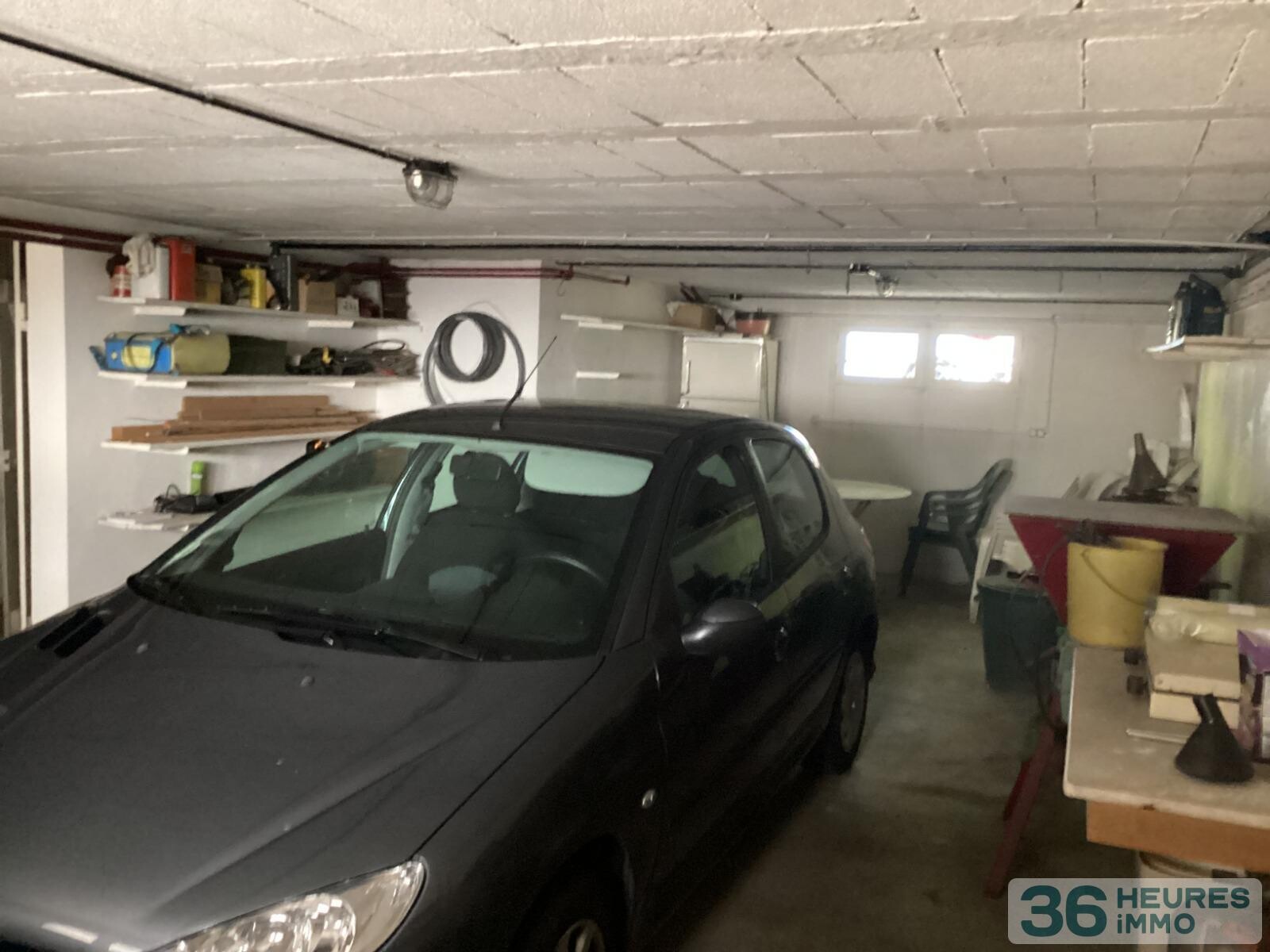 Pavillon style ile de france sur sous-sol avec partie de terrain constructible