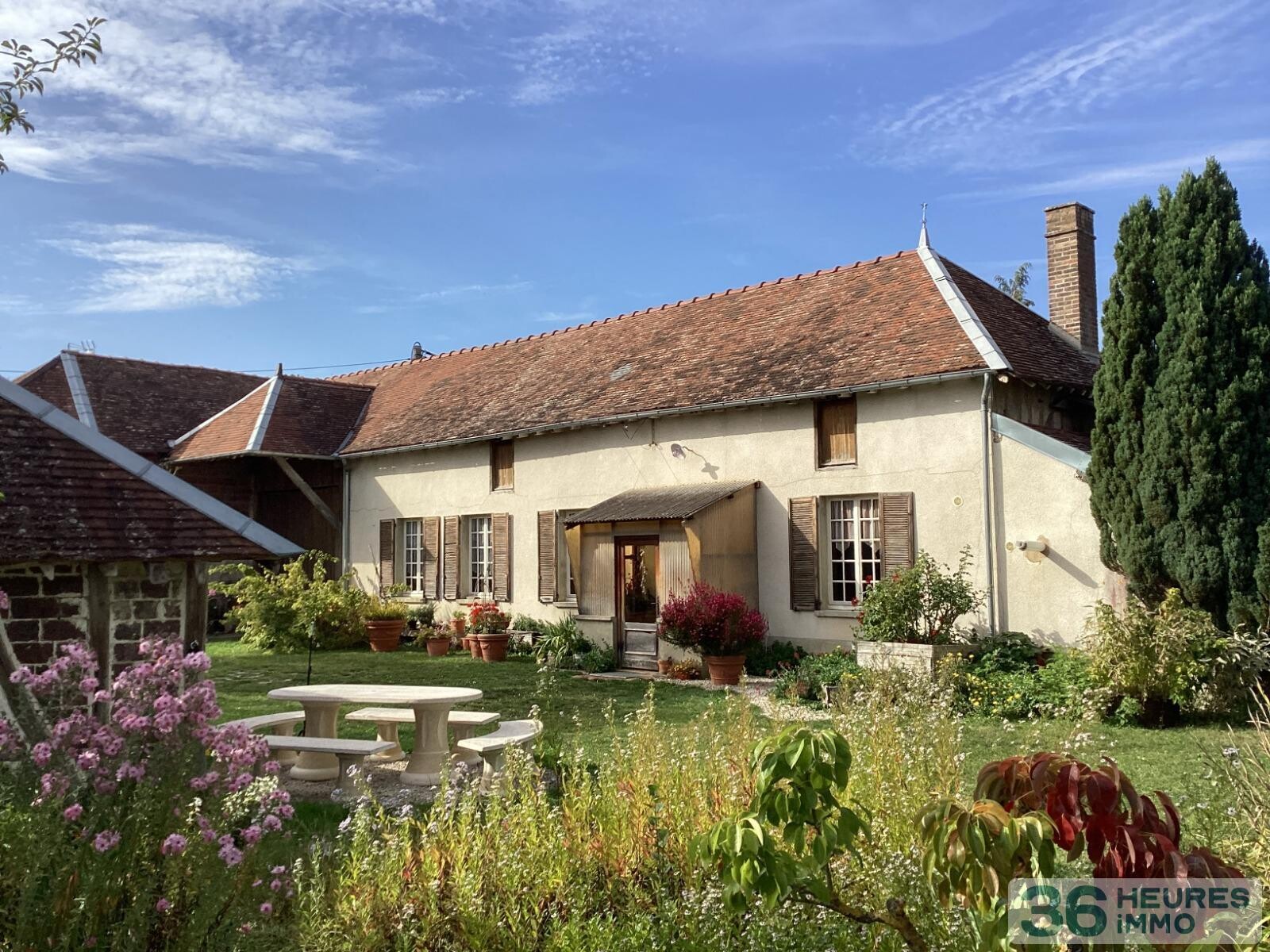 Maison ancienne en pans de bois à restaurer