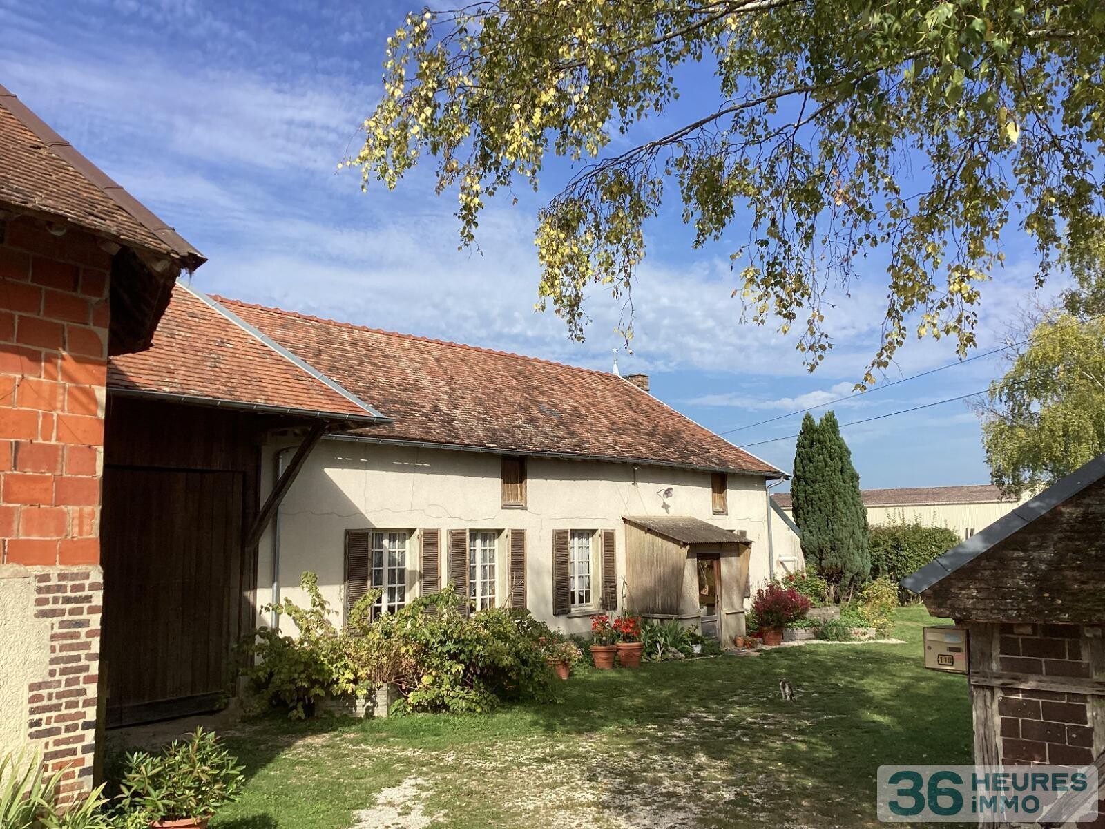 Maison ancienne en pans de bois à restaurer