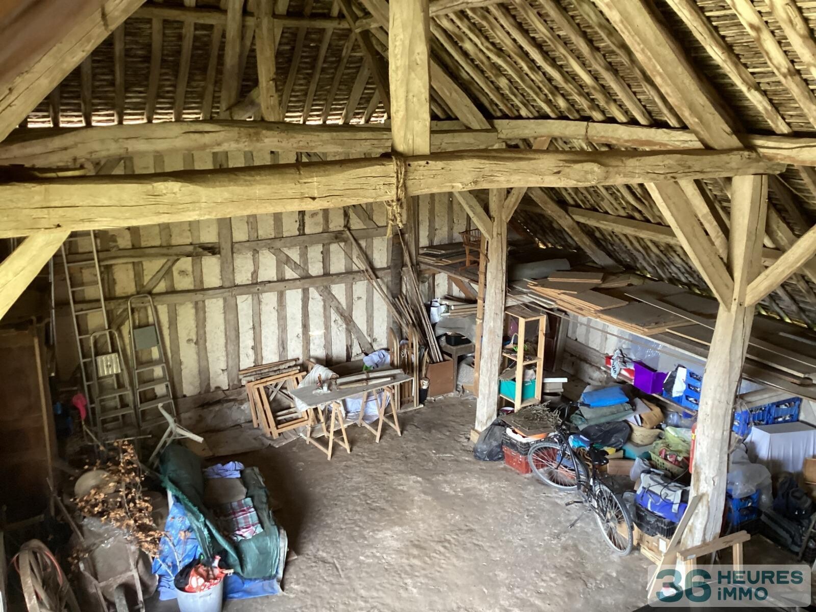 Maison ancienne en pans de bois à restaurer