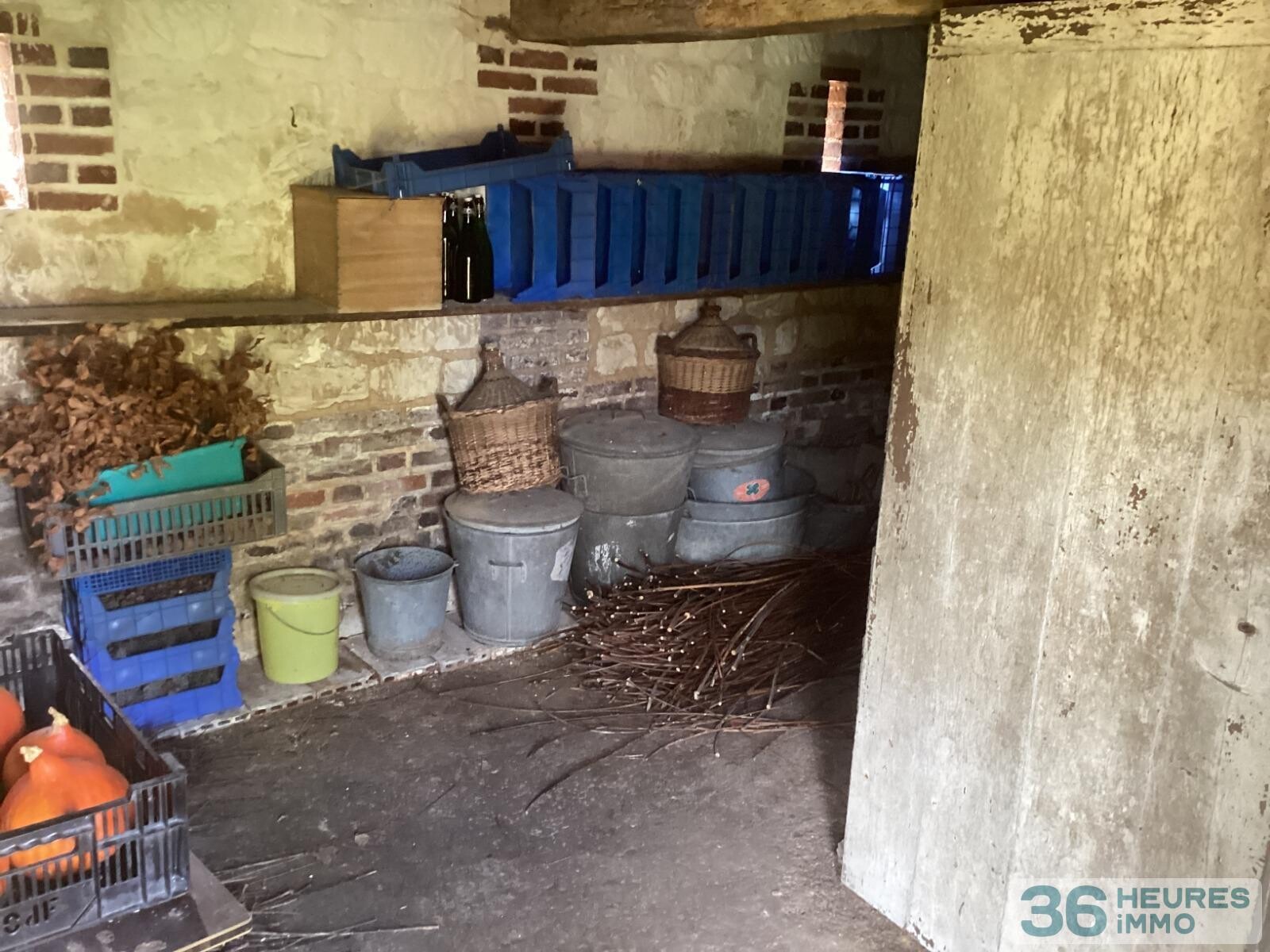 Maison ancienne en pans de bois à restaurer