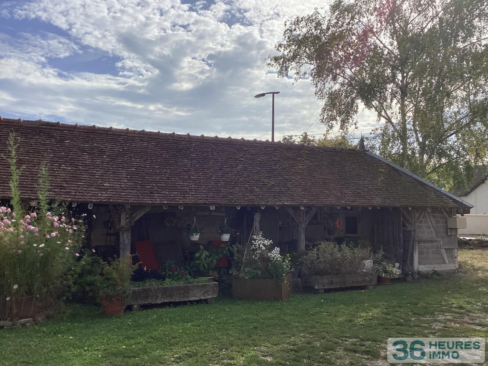 Maison ancienne en pans de bois à restaurer