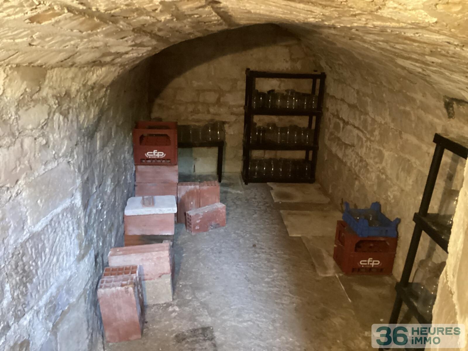 Maison ancienne en pans de bois à restaurer