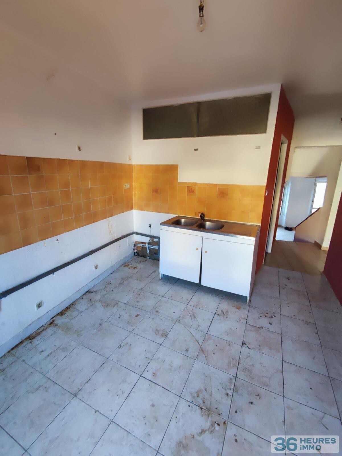 Coeur du village - appartement t3 de 63,37 m² à rénover avec garage de 37 m²