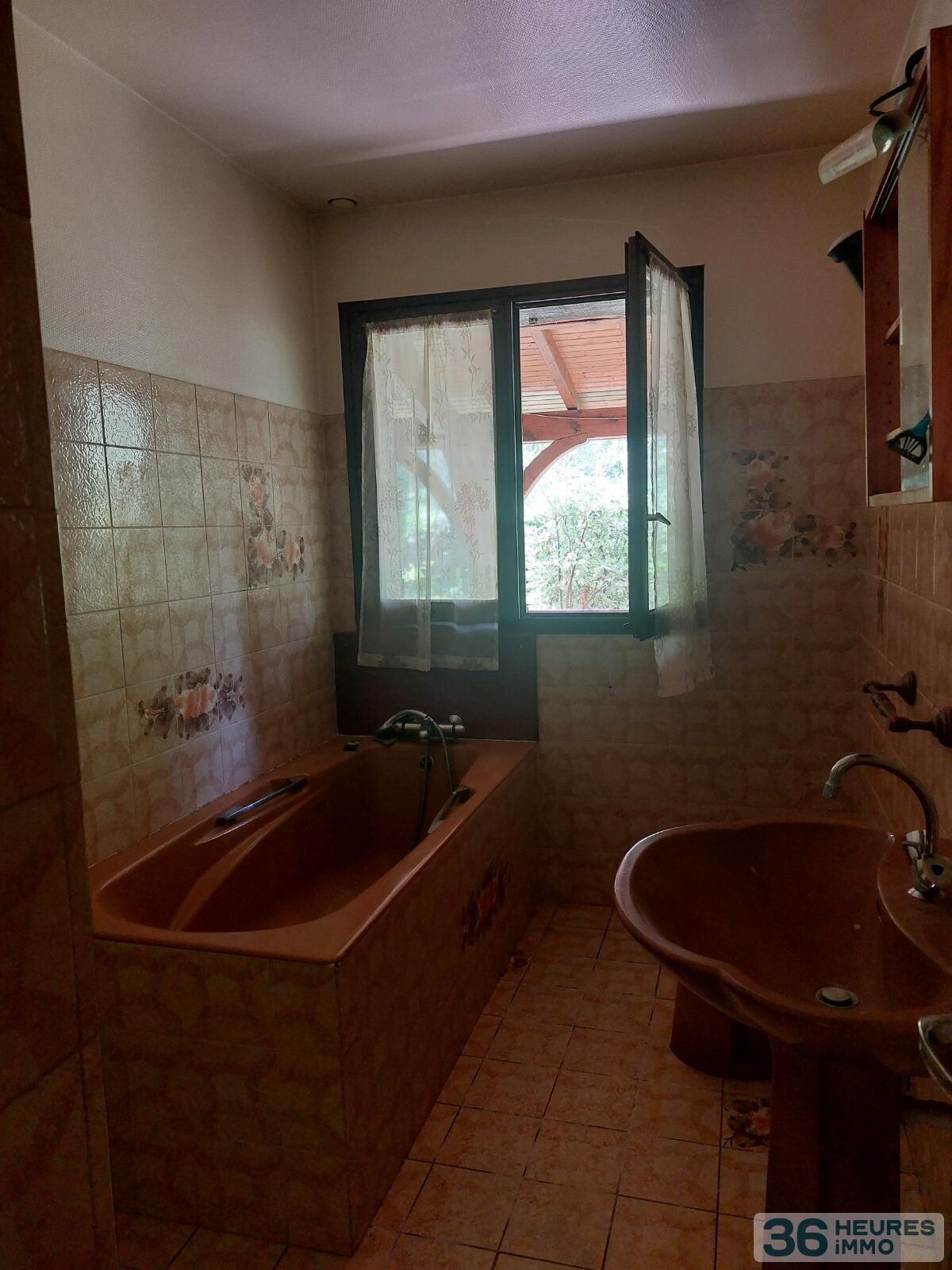 Maison T6 de 141 m² à SAINT-FARGEAU-PONTHIERRY