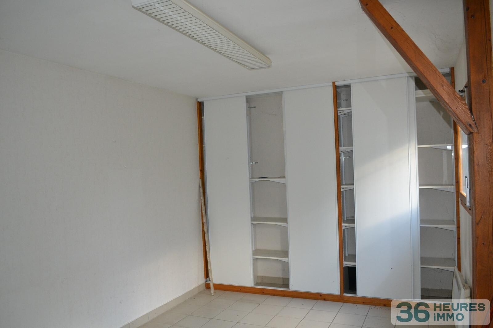 Maison à destination de bureaux et Ateliers