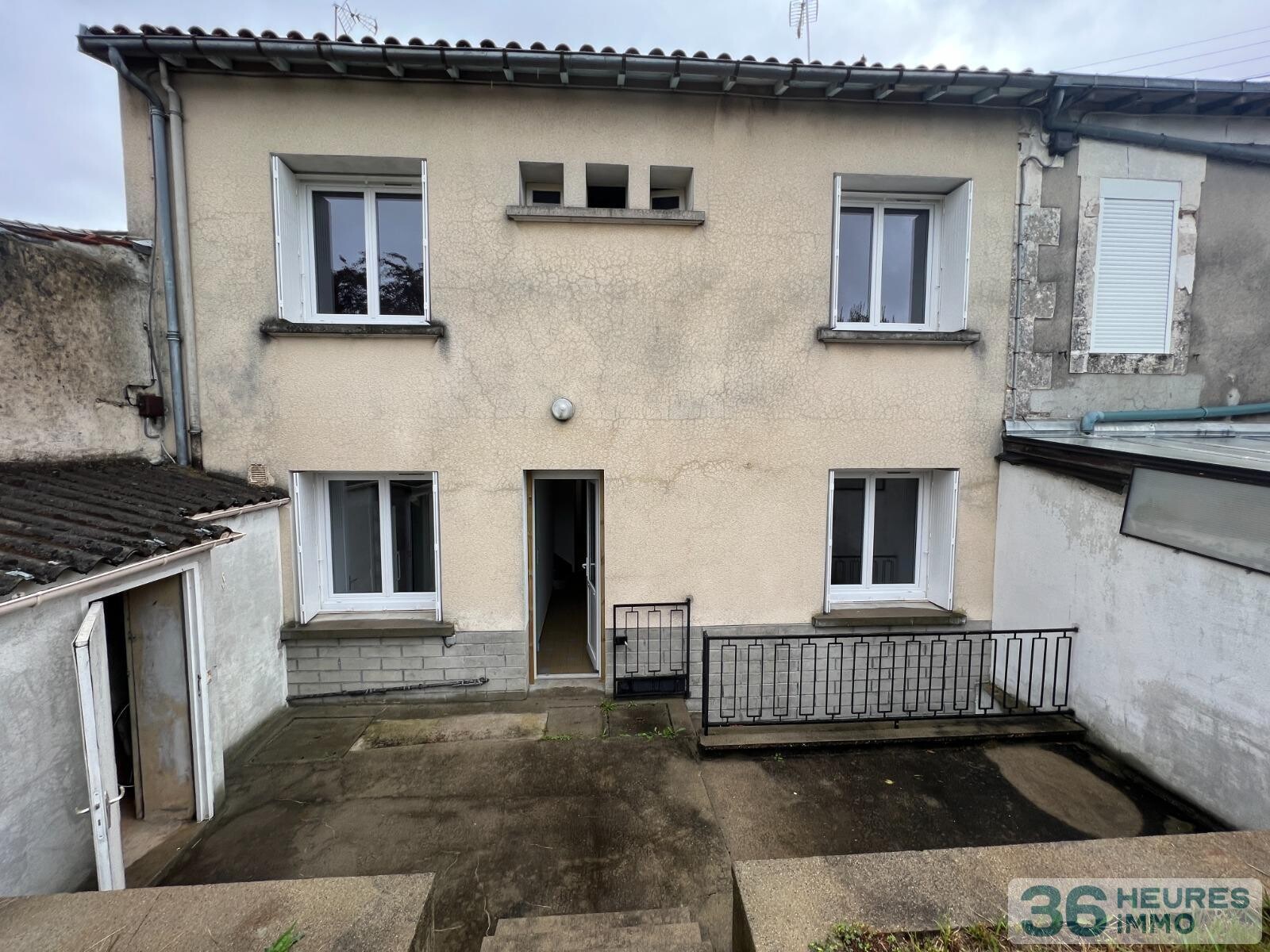 MAISON AVEC JARDIN ET GARAGE
