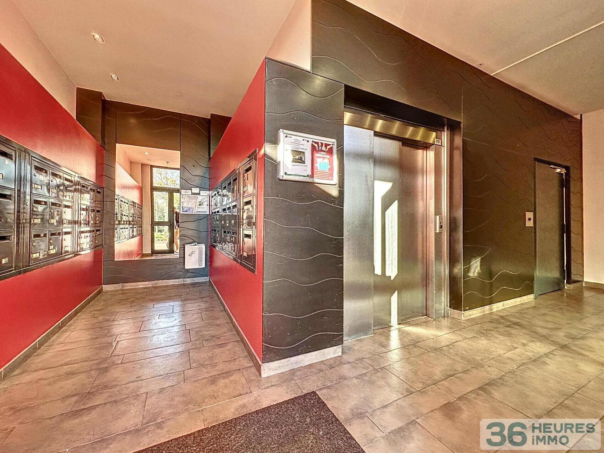 T4 OVALIE EN DERNIER ETAGE 