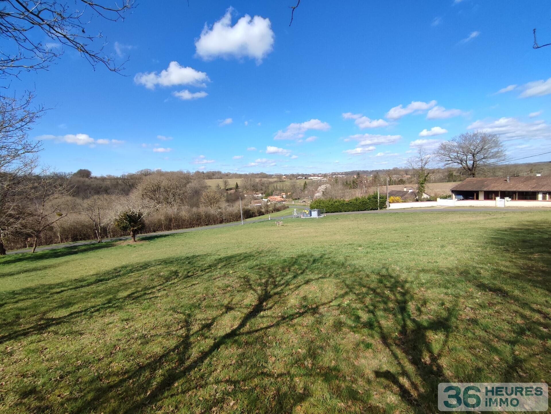 Terrain constructible de 2560 m²