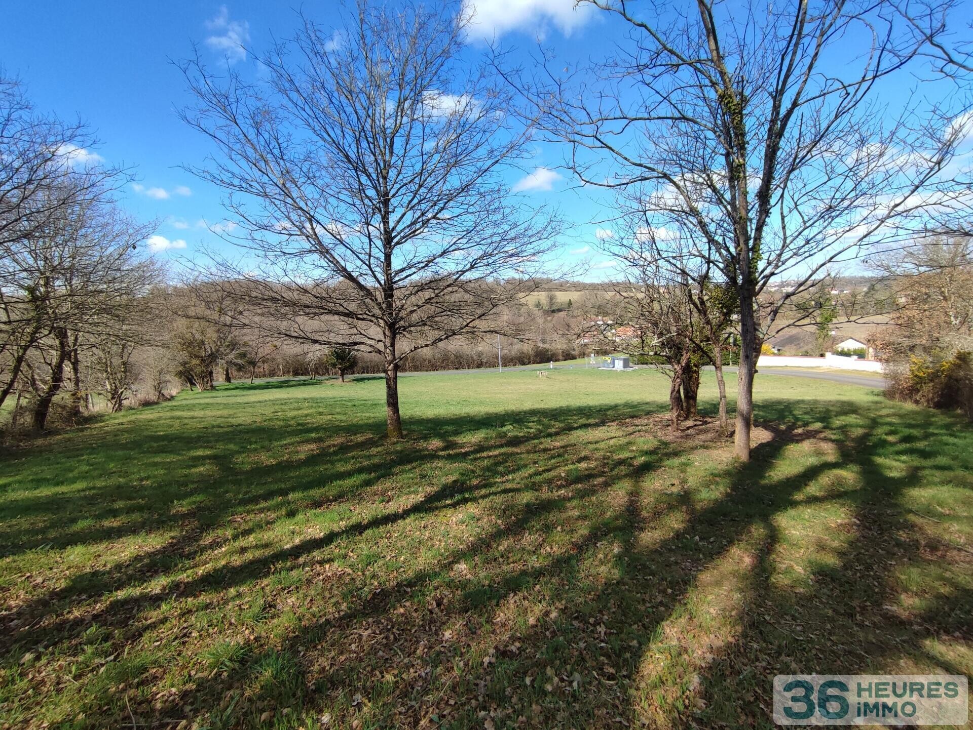 Terrain constructible de 2560 m²