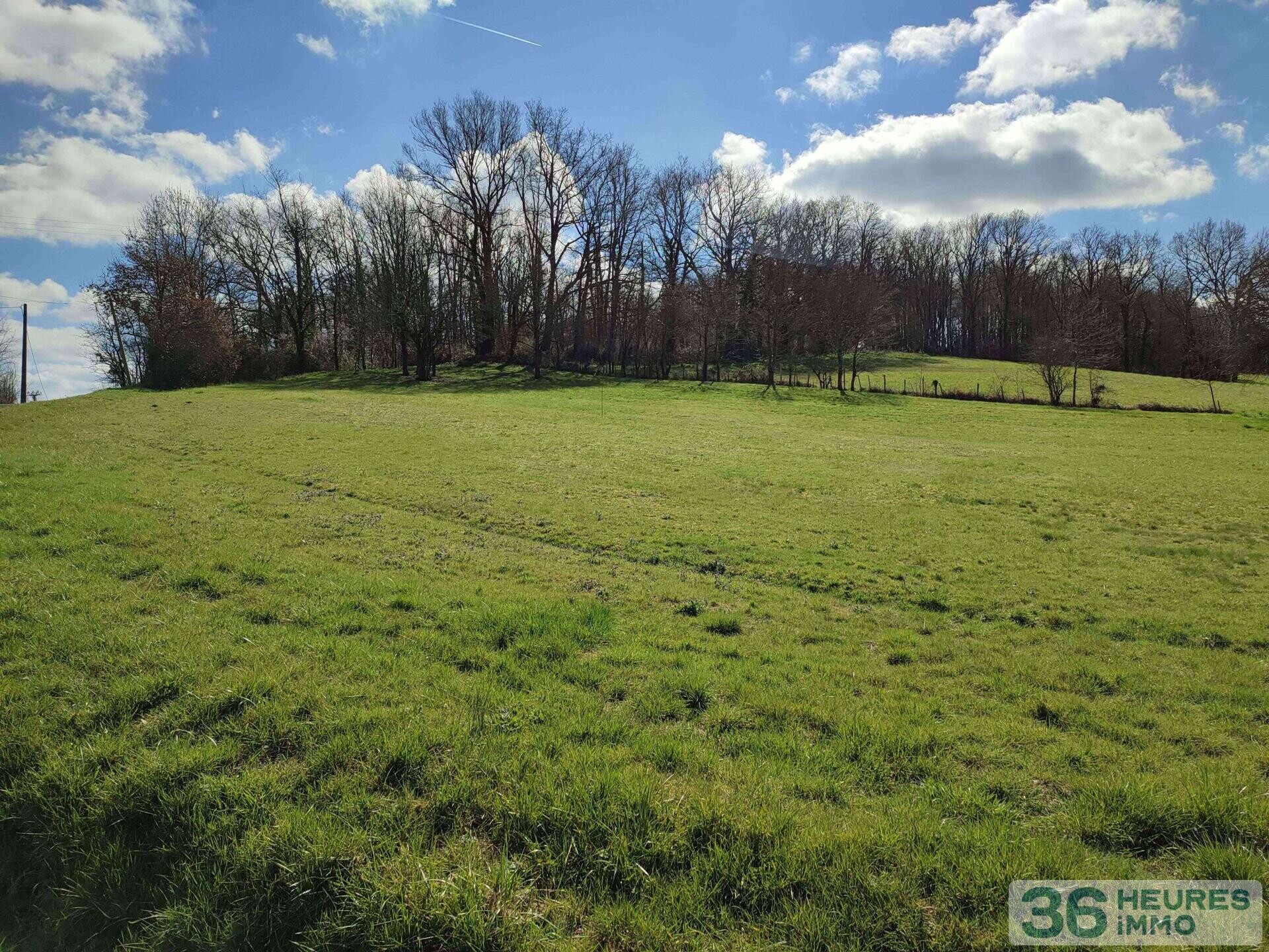 Terrain constructible de 2560 m²