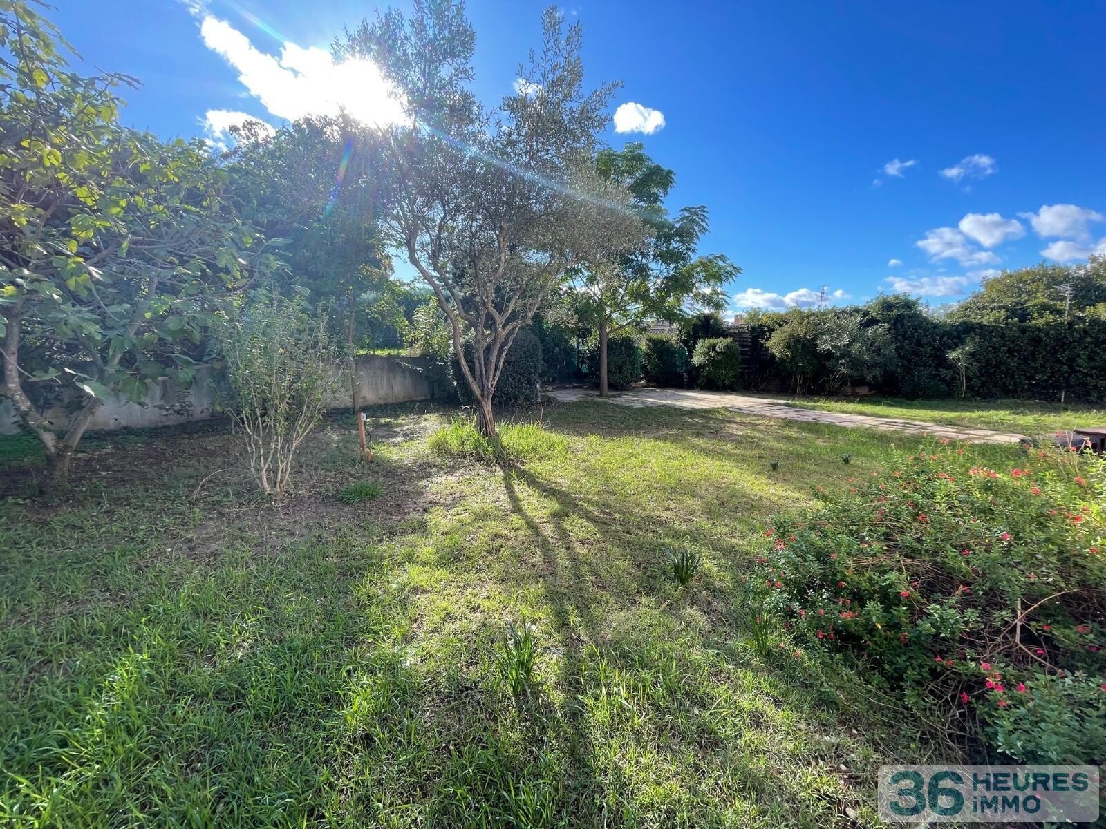 MAISON 4 PIECES, 3 CHAMBRES, JARDIN ET DOUBLE GARAGE