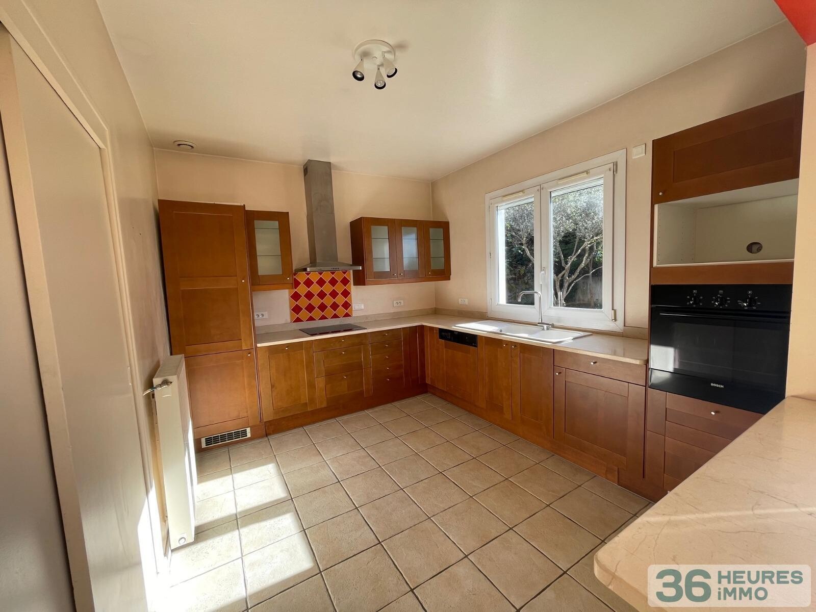 MAISON 4 PIECES, 3 CHAMBRES, JARDIN ET DOUBLE GARAGE