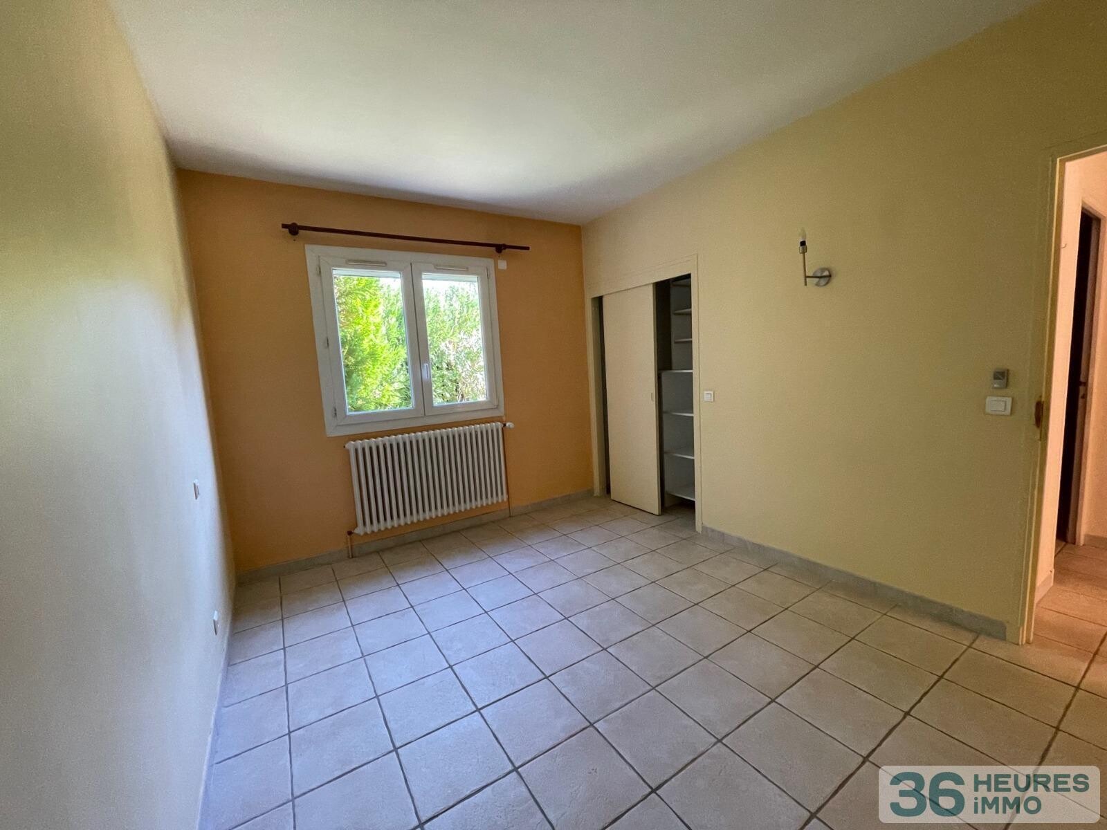 MAISON 4 PIECES, 3 CHAMBRES, JARDIN ET DOUBLE GARAGE