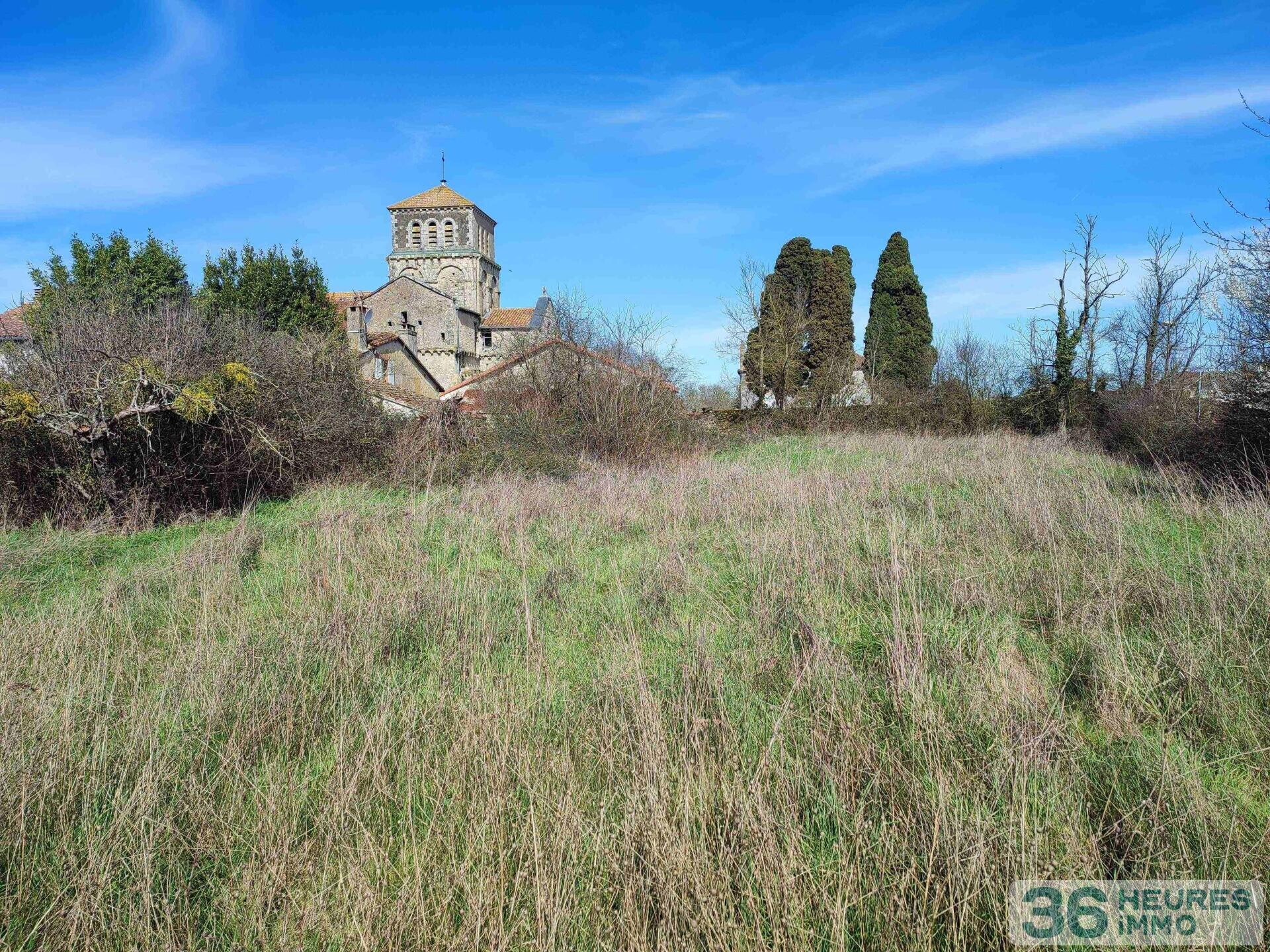 Terrain constructible 1374 m²