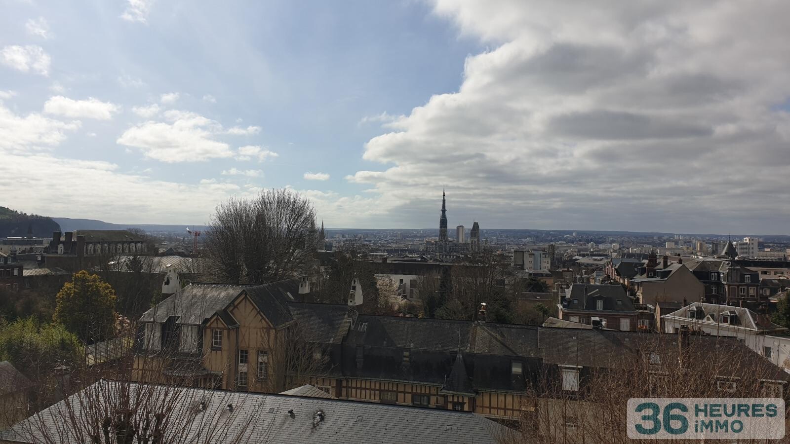 ROUEN QUARTIER GARE-JOUVENET TRES BEL APPARTEMENT AVEC VUE