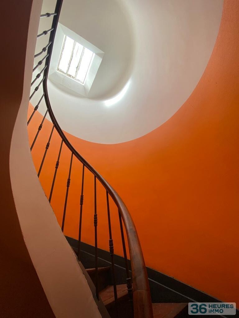 Immeuble 210 m² - 4 appartements + Local commercial + Cave - Centre ville -