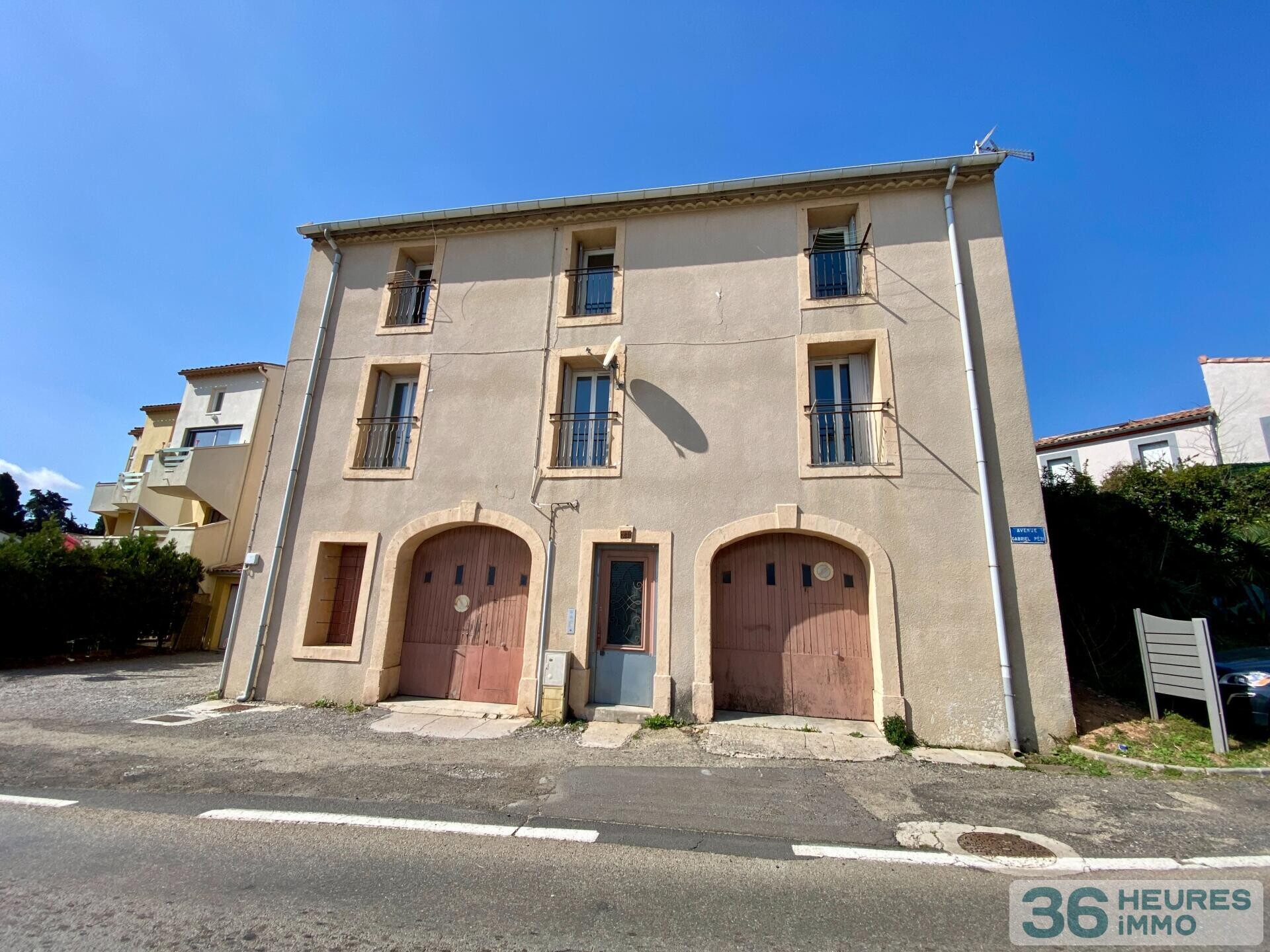 Immeuble à rénover 5 apt + terrain constructible